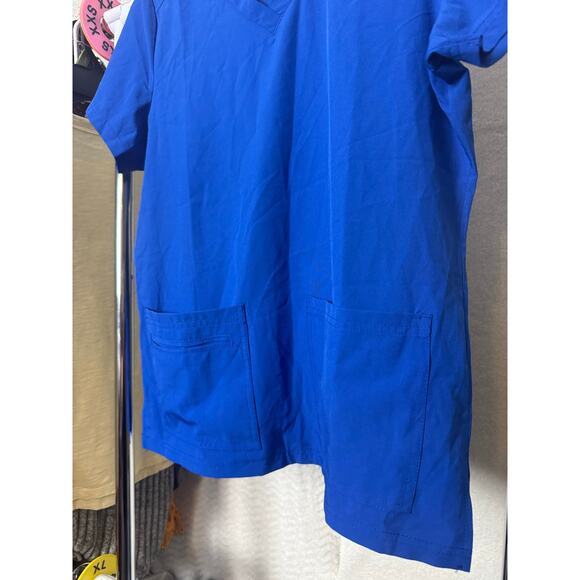 BN #40 NWT Natural Uniforms Scrub Top Size S – Royal Blue Stretch V-Neck - Picture 6 of 8
